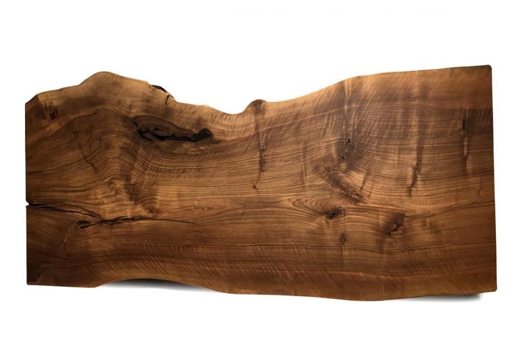 Planche chêne bois brut avec écorce